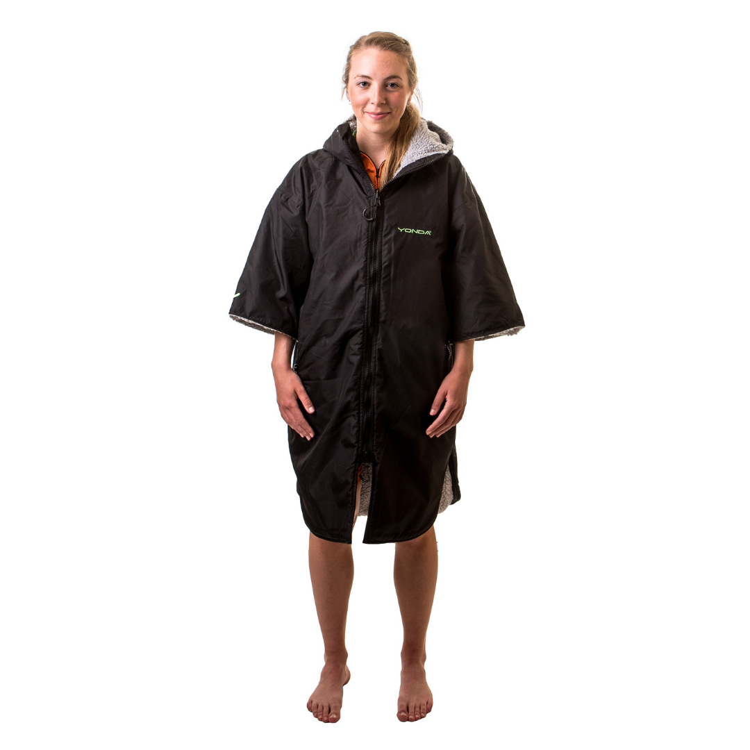 Yoncho black - front - womens