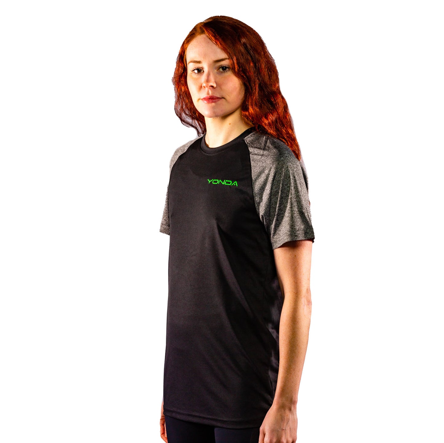 Performance tee shirt female2