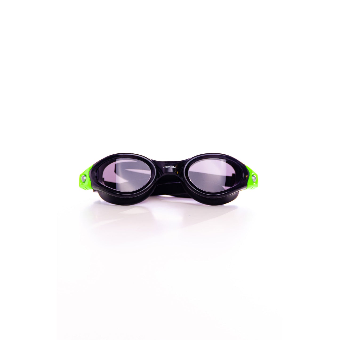 Polarised goggles